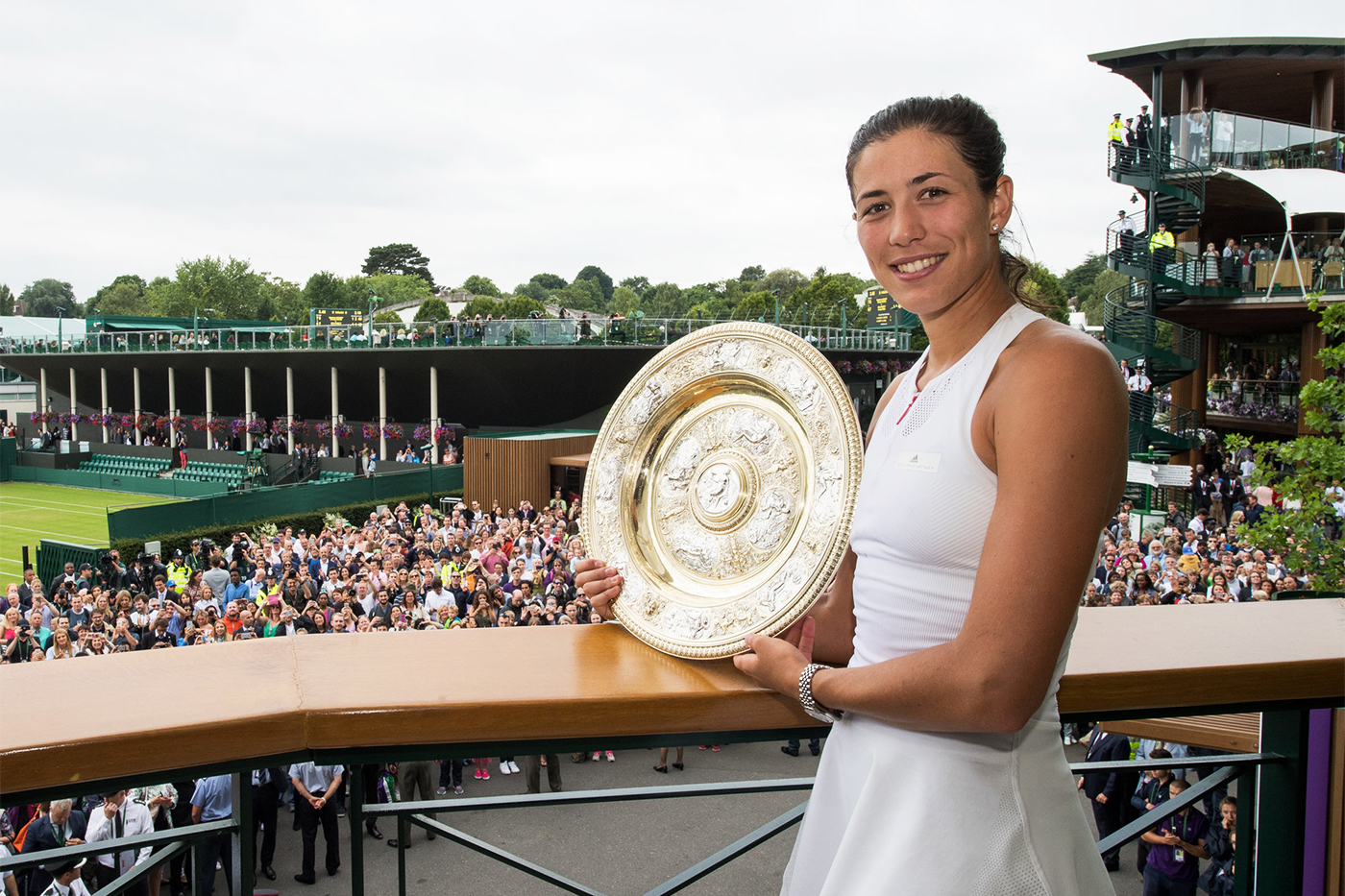 http://www.wimbledon.com/images/pics/large/b_muguruza_1877_150717_tl.jpg