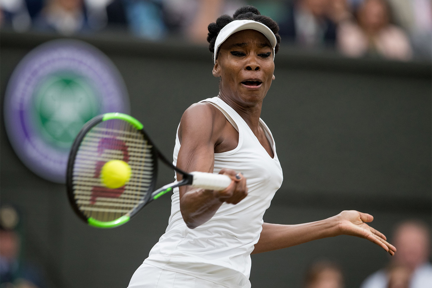 http://www.wimbledon.com/images/pics/large/b_venuswilliams_1825_150717_bq.jpg