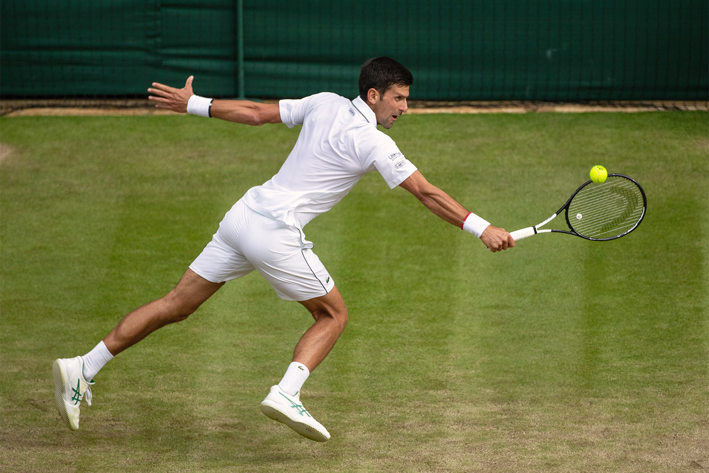 Cruise Control: Federer And And Djokovic Move On - The Championships ...