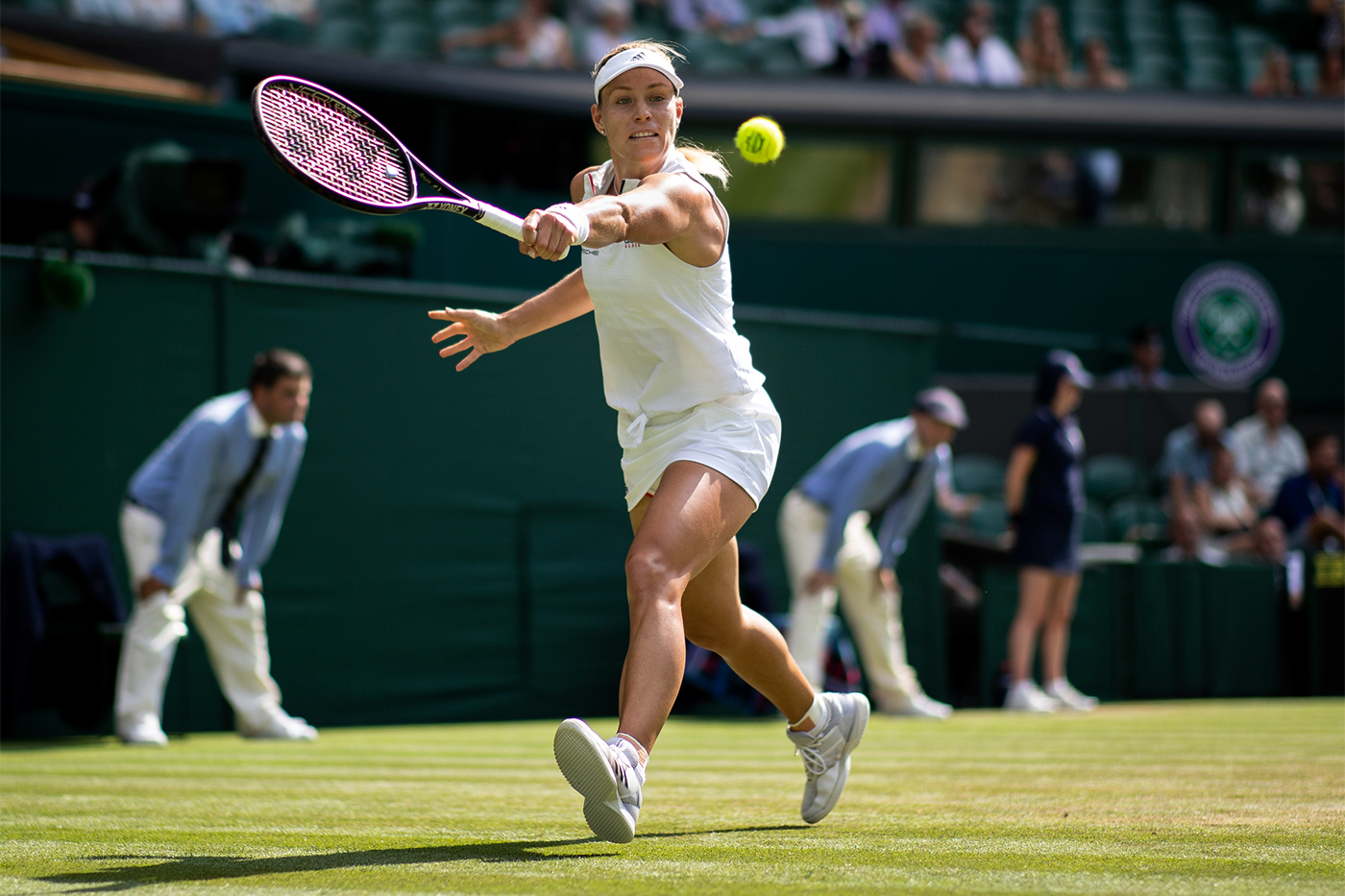 Kerber cruises through: Victory over Osaka - The Championships ...